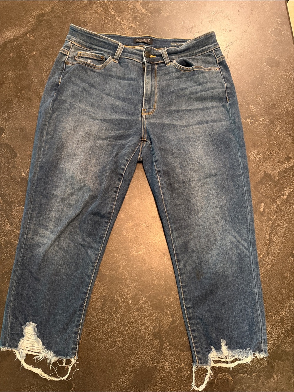 Judy Blue Medium Blue Distressed Cropped Ankle Jeans
